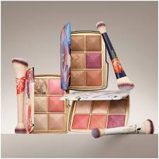 HOURGLASS Ambient Lighting Edit Unlocked Swan Face Palette (Holiday 2025)