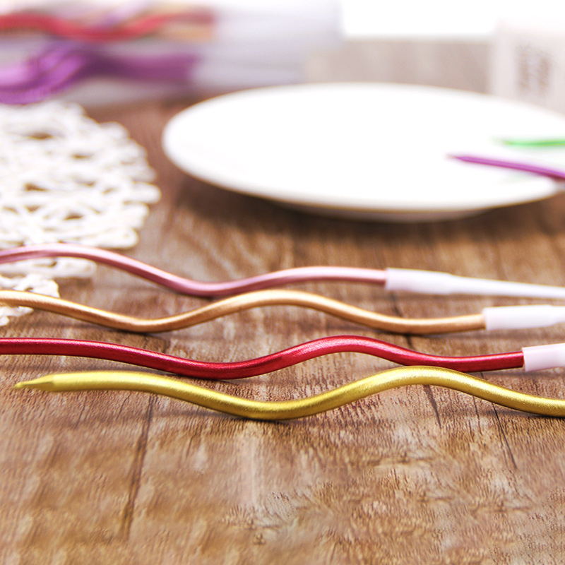 🔥สินค้าขายดี🔥 🎂เทียน Happy birthday เทียนยาว ก้านหยัก แพ็ค 6 ชิ้น ราคาแพ็คละ 6-9 บาท📌สินค้าเลือกสี✔️พร้อมส่ง Ohwowshop เทียนวันเกิด เทียนสี