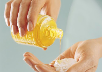 Clarins Huile "Anti-Eau" Contour Body Treatment Oil 100 ml.