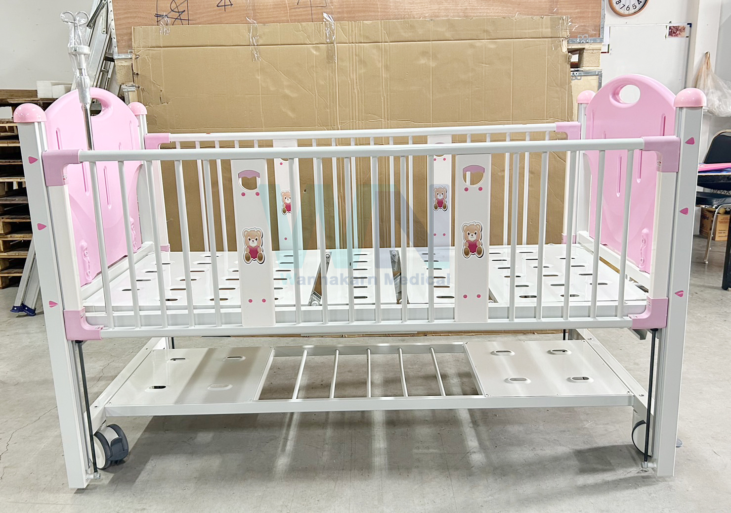 เตียงผู้ป่วยเด็กปรับมือหมุน 2 ไกร์ Model : CX2X