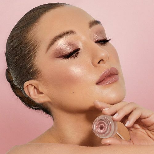 Charlotte Tilbury Ladies Eyes to Mesmerise 7 ml. # Pillow Talk