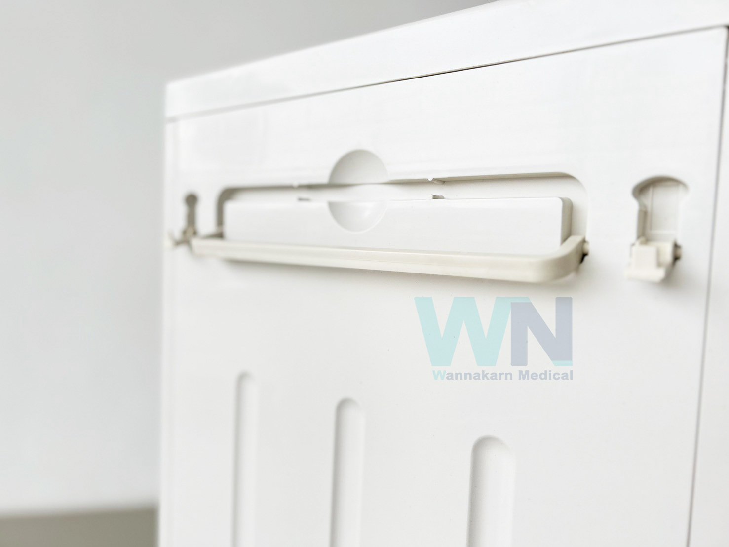 ตู้ข้างเตียง ABS สีน้ำตาลลายไม้