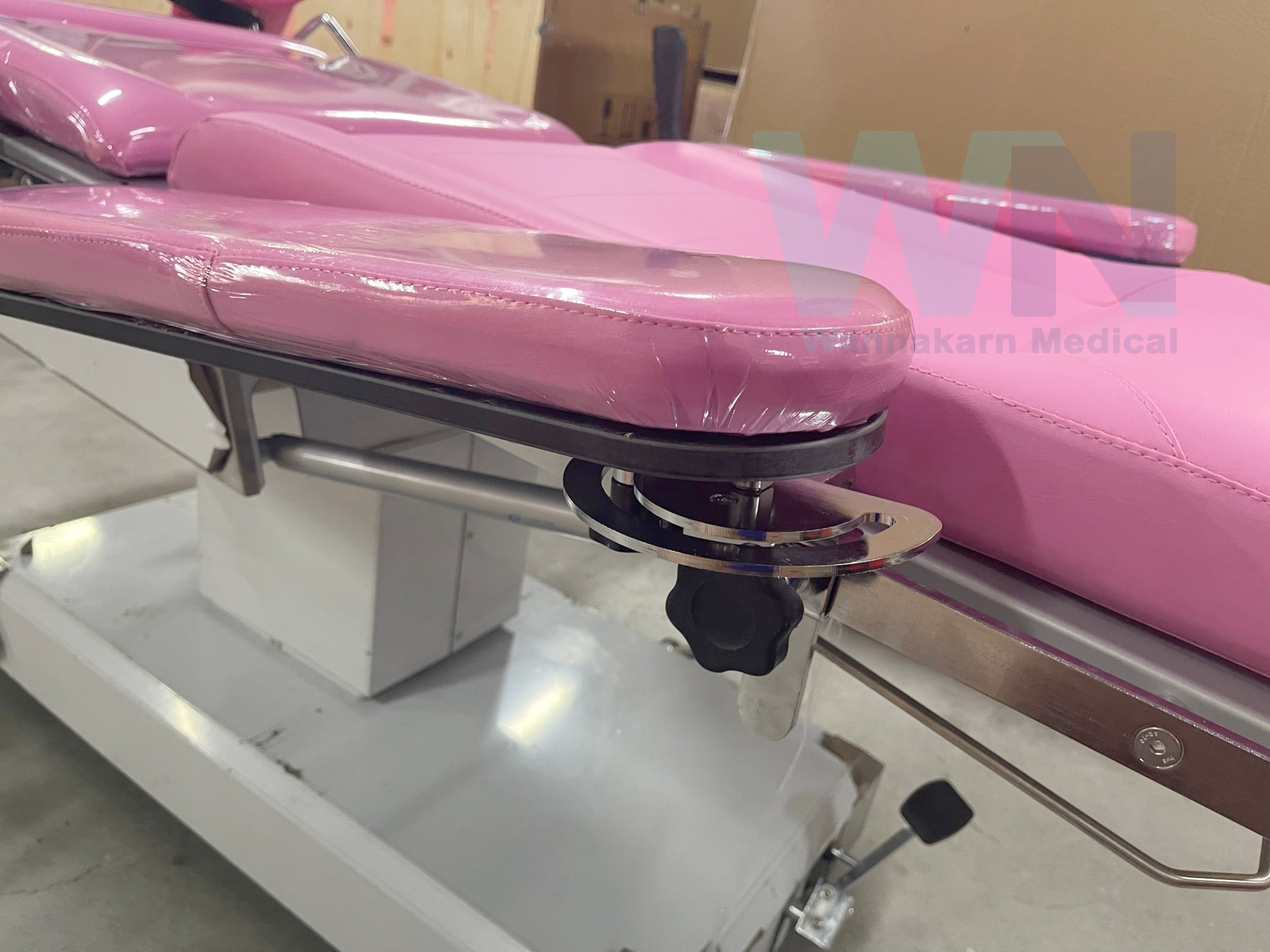 เตียงตรวจนารีเวช Gynecology Examination Bed B-45