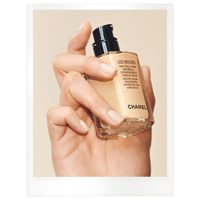 CHANEL Les Beiges Healthy Glow Moisturizing Foundation 30 ml. #B20