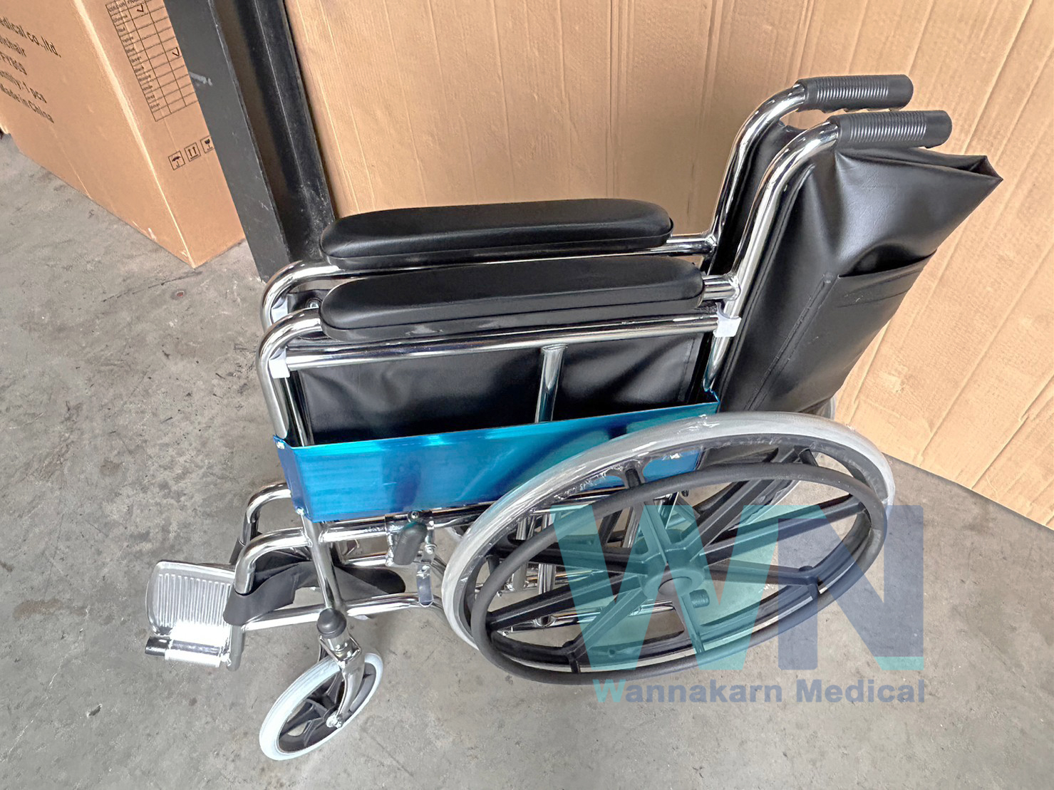 Foldable Wheelchair รถเข็นผู้ป่วยพับได้ Model FY809B