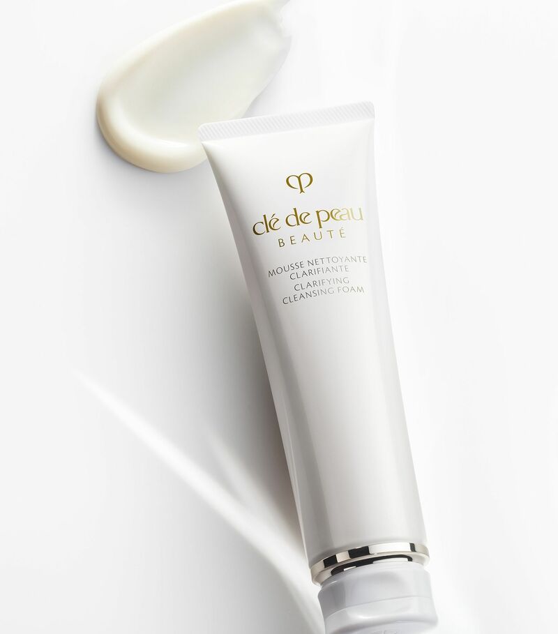 Cle de Peau Beaute Clarifying Cleansing Foam 125 ml.