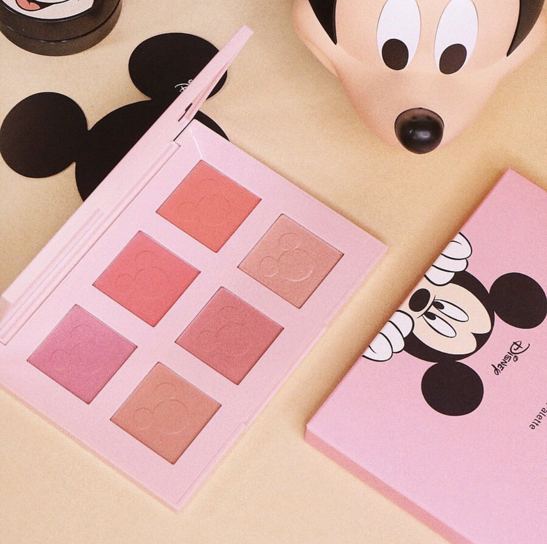 Innisfree x Mickey Mouse Lovely Blusher Palette