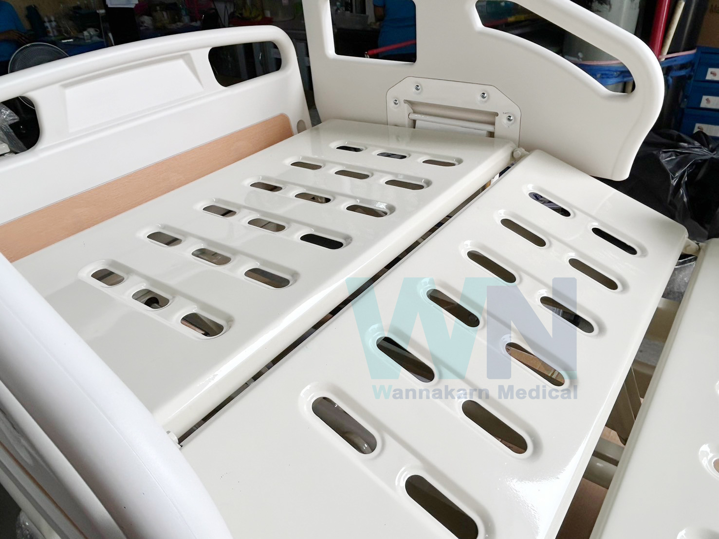 Medical Bed HR-S02 เตียงผู้ป่วย 3 ไกร์ ราวปีกนก