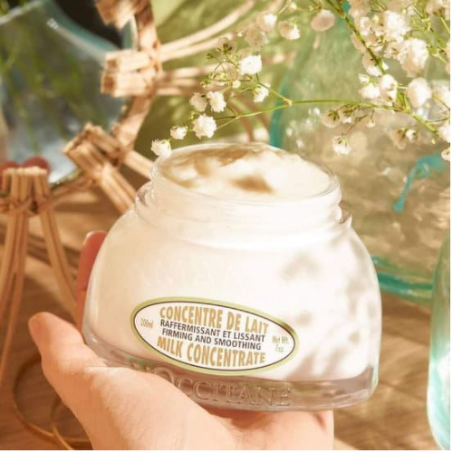 L'Occitane Almond Milk Concentrate 200 ml.