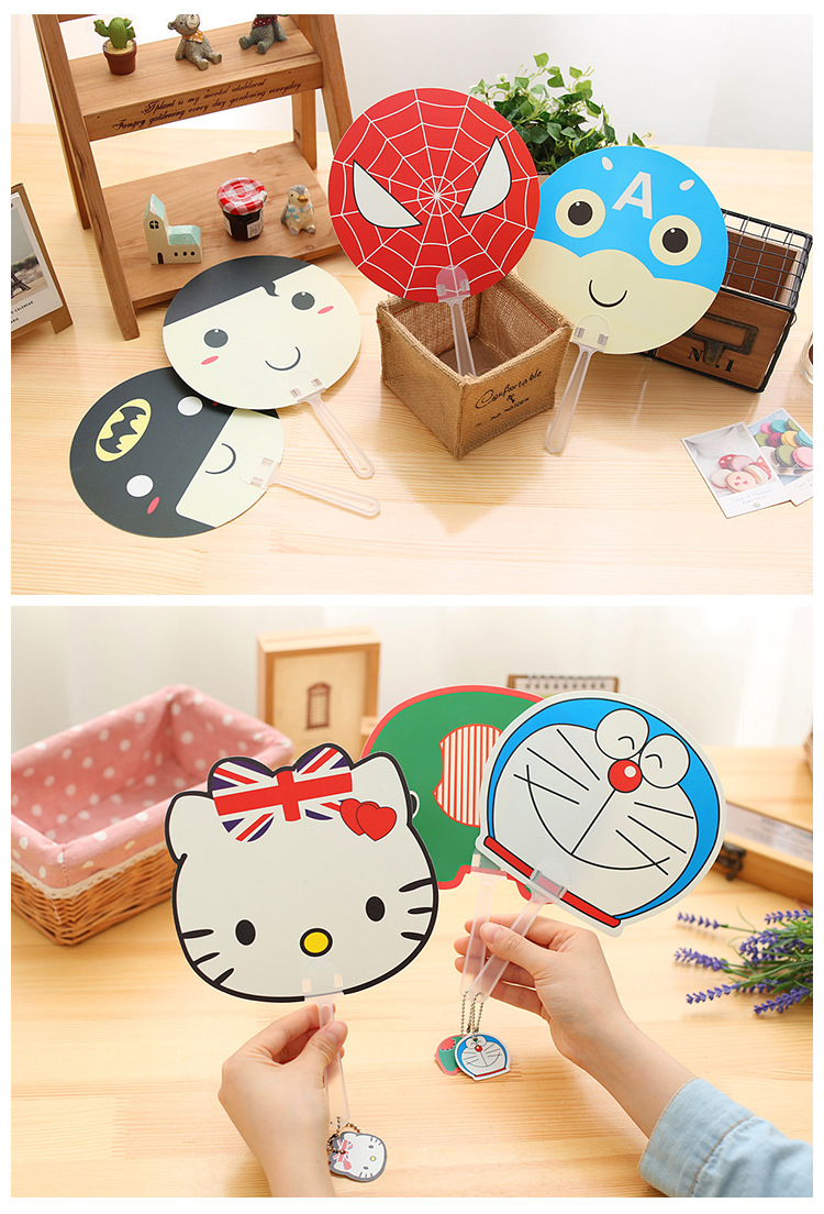 พัดลาย ลิขสิทธิ์ ชิ้นละ 5 บาท พร้อมส่ง (เลือกลาย) Ohwowshop