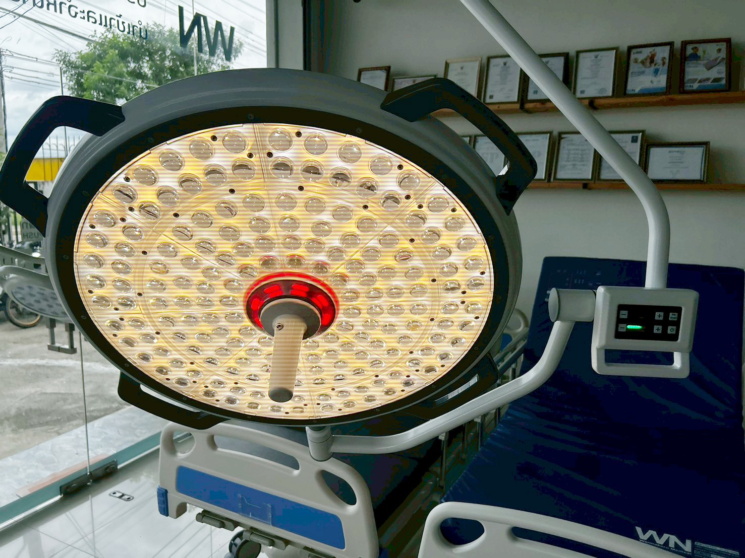 โคมไฟผ่าตัด Operation Lamp Model : YDE700/500