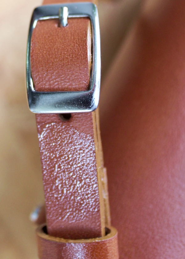 กระเป๋าหนังข้างไม้ กxยxส=8.5x23x18.5 cm"