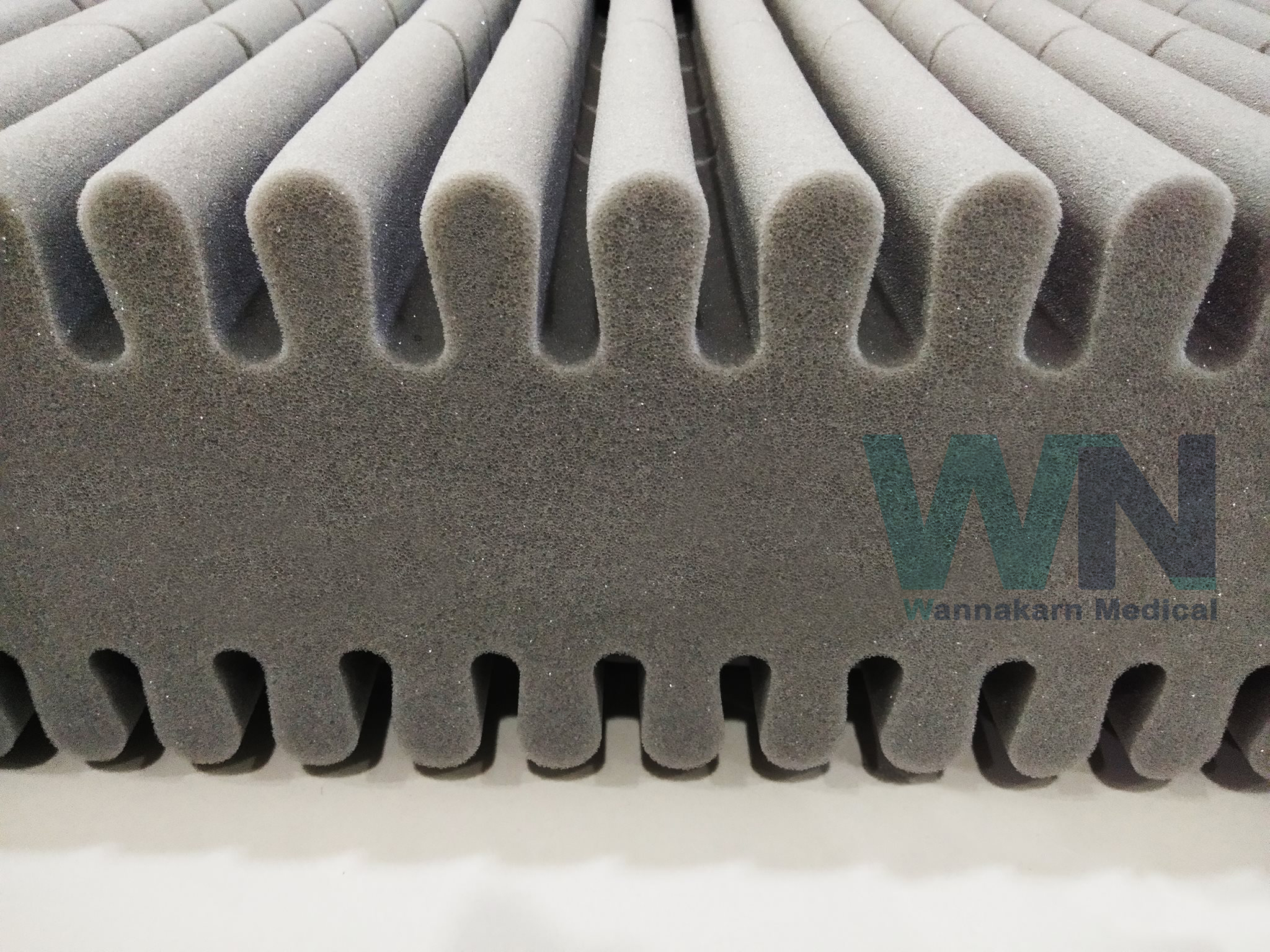 ที่นอนโฟมป้องกันแผลกดทับ Meddo Turntable รุ่น นอนได้ 2 ด้าน กันแผลกดทับได้ทั้ง 2 ด้าน MODEL FM1516 L