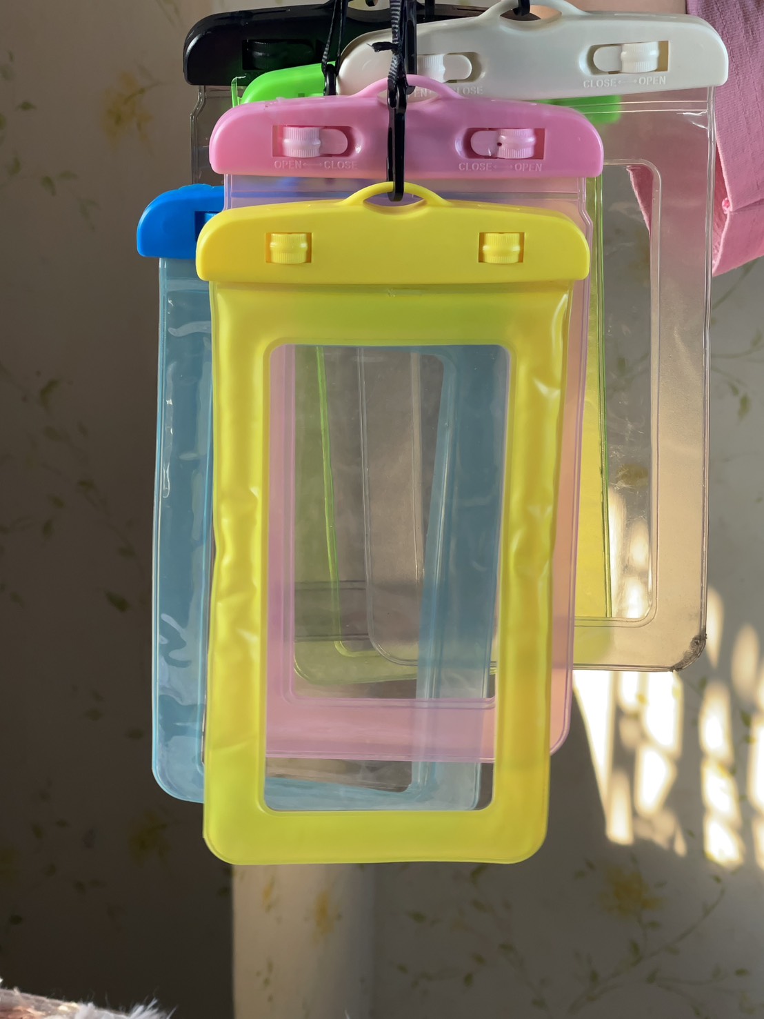 💦ซองกันน้ำ💦🌈ซองโทรศัพท์ ซองมือถือ หลากสี ขอบขุ่น21x11💯ฟรีสายคล้องคอ ทัชสกรีนได้✅พร้อมส่งในไทย กันน้ำ ซอง