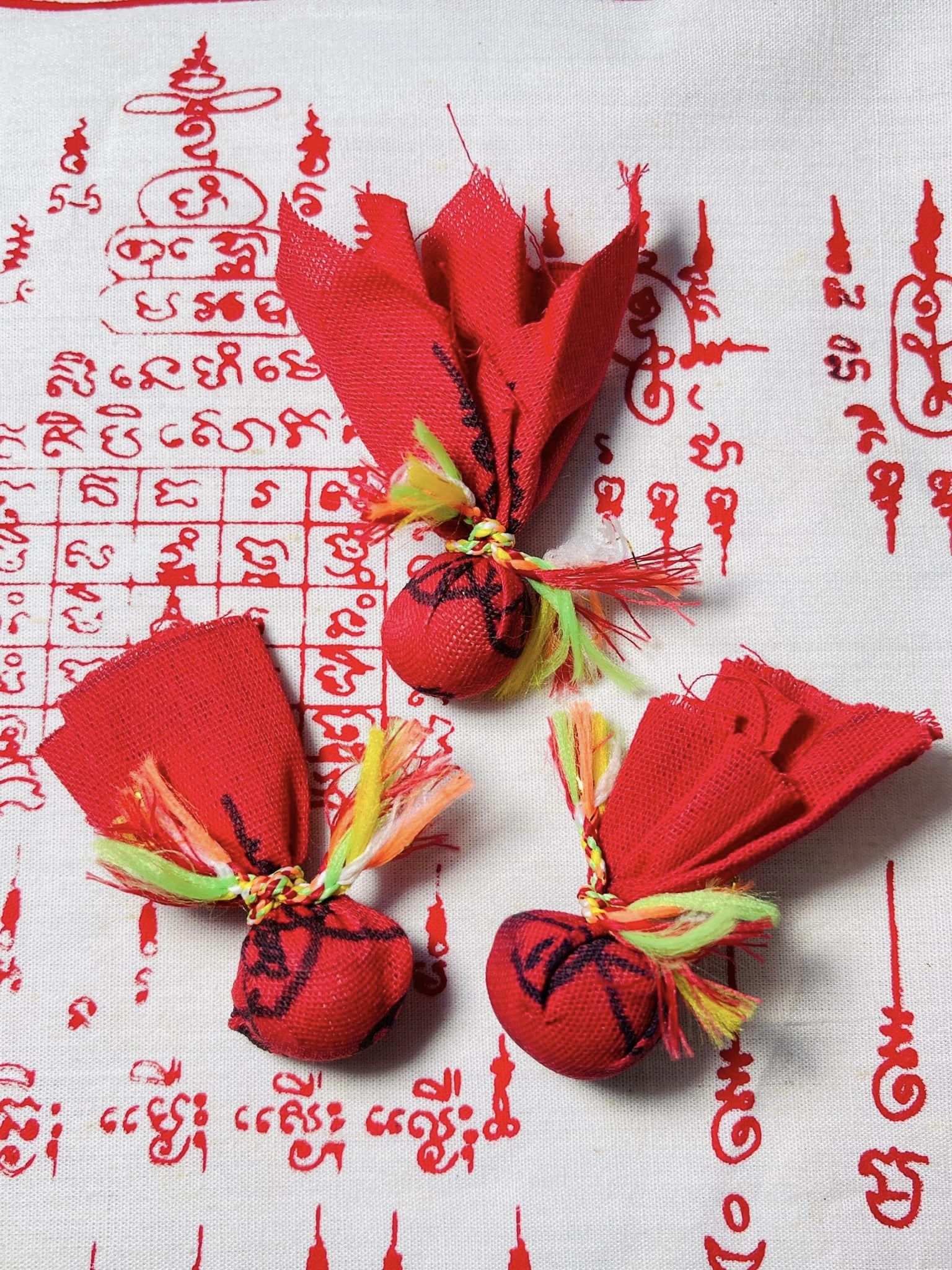 ลูกอมพญาเทครัว หลวงปู่หนูจันทร์ ปุณโณ วัดพระธาติสีแก้ว