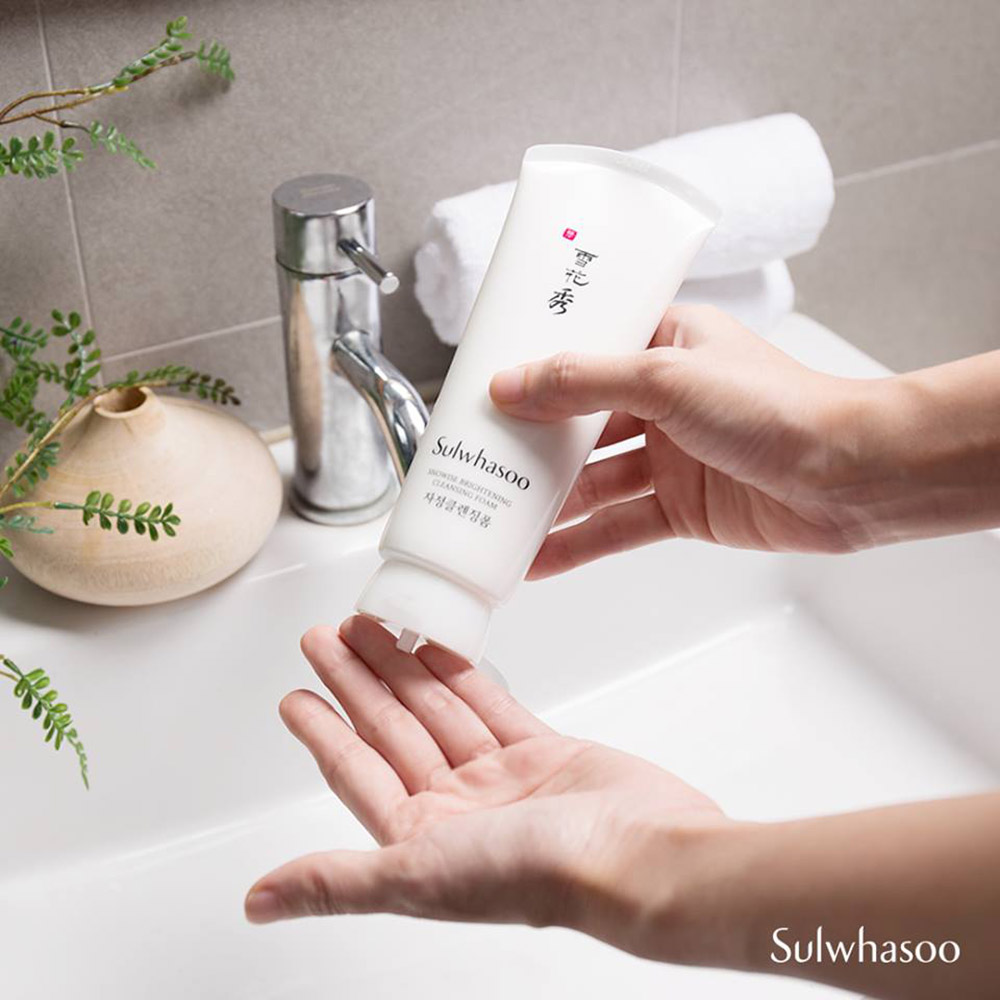 Sulwhasoo Snowise Brightening Cleansing Foam 30 ml.