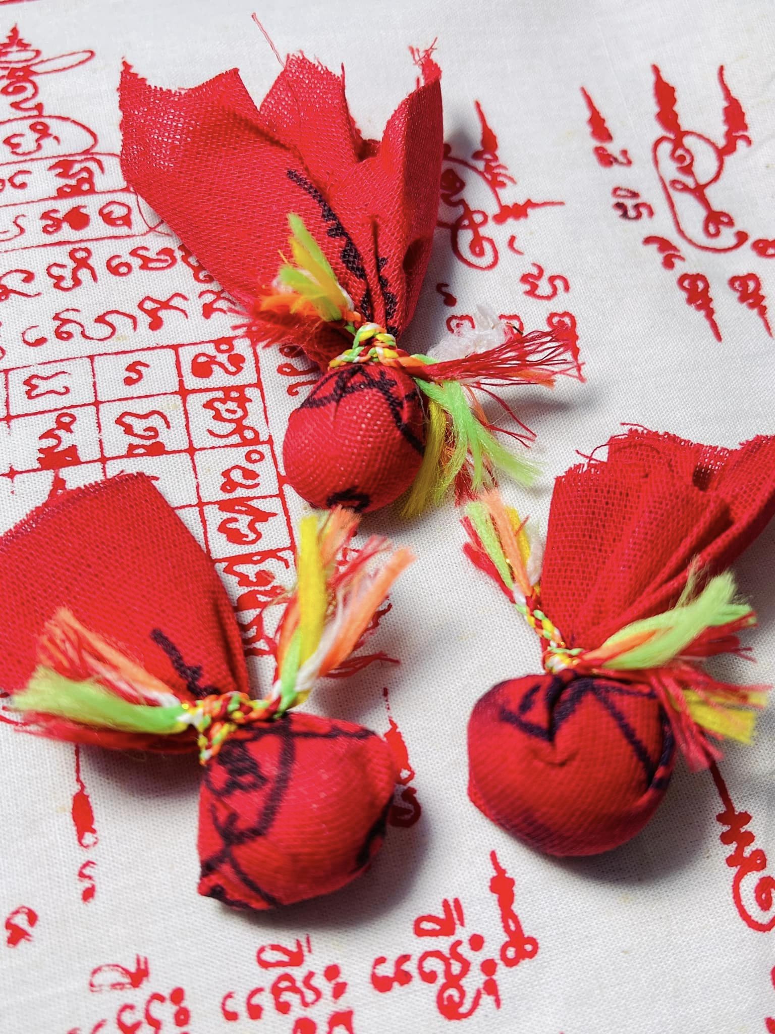 ลูกอมพญาเทครัว หลวงปู่หนูจันทร์ ปุณโณ วัดพระธาติสีแก้ว