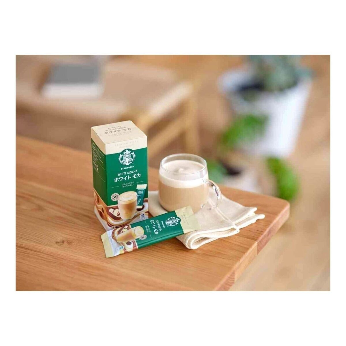 Starbucks Premium Instant Coffee Mixes White Mocha 14 g. x 4 Sticks (1 กล่อง 4 ซอง) Exp. 12/2024