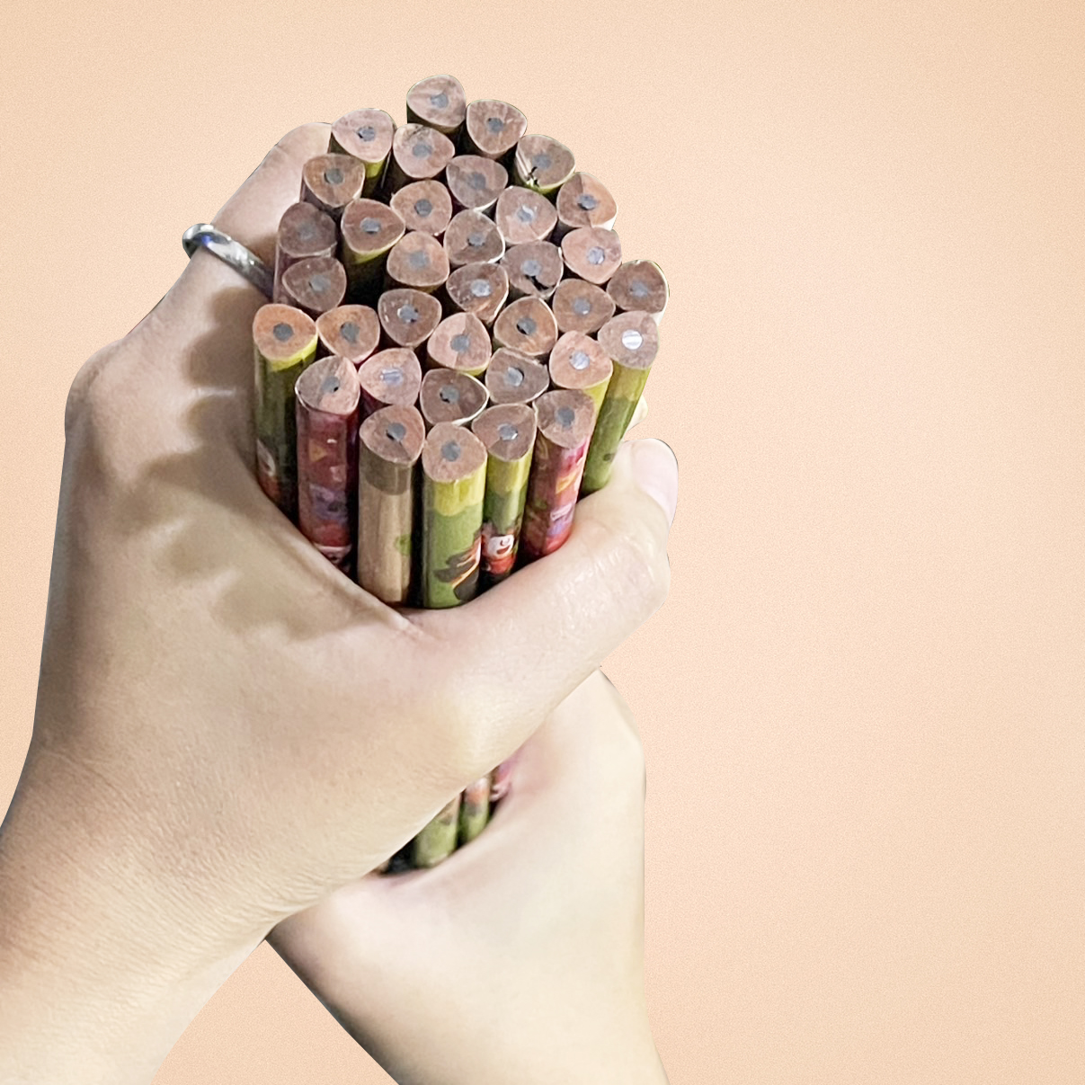 ✏️ดินสอไม้ HB✏️ด้ามลายการ์ตูน✔️ พร้อมส่งในไทย เครื่องเขียน ดินสอเขียนหนังสือ ไส้เข้ม ไม่หักง่าย