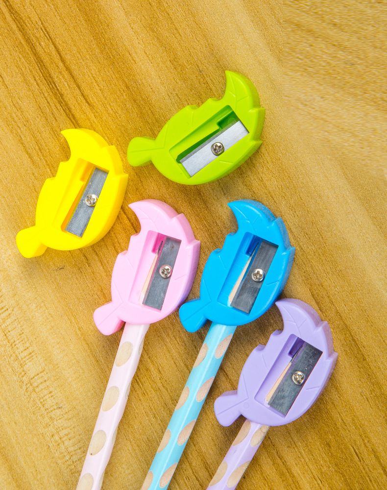 ⭐กบเหลา⭐รูปทรงตัวการ์ตูน หลากสี ( สินค้าเลือกสี ) ชิ้นละ 2 บาท ✔️พร้อมส่ง Ohwowshop เครื่องเขียน กบ กบเหลาดินสอ