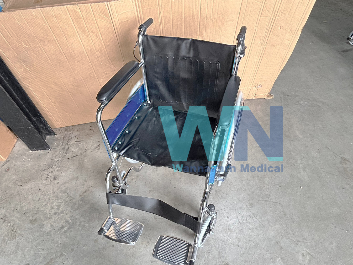 Foldable Wheelchair รถเข็นผู้ป่วยพับได้ มีเบรค Model FY809