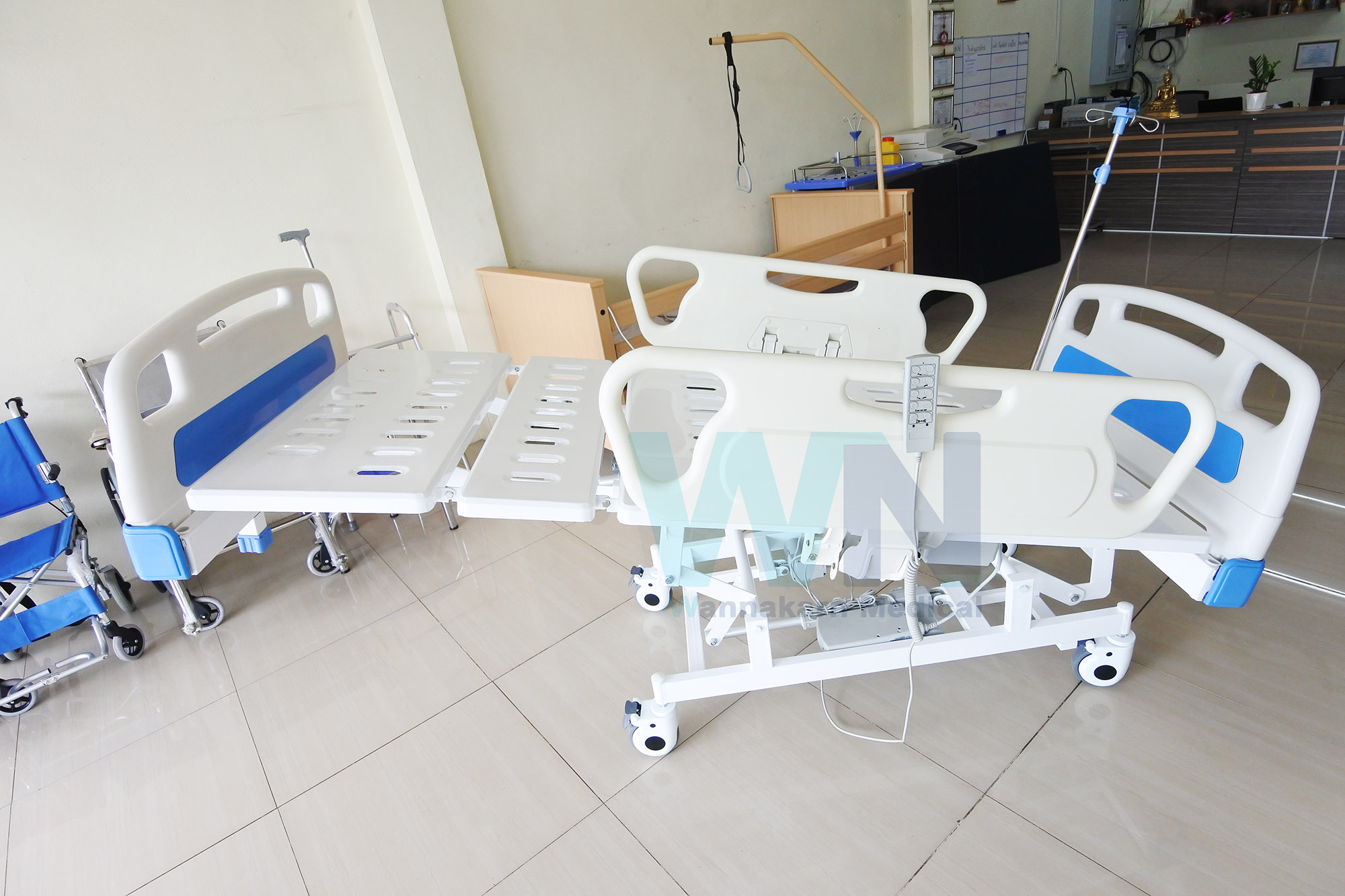 Medical Bed MK-E-02 เตียงผู้ป่วยปรับไฟฟ้า 3 ฟังก์ชั่น ราวปีกนก