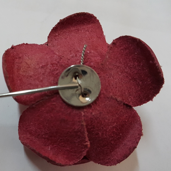 เข็มกลัดเข็มยาว6cm.ติดเสื้อสูท ดอกกุหลาบหนังแท้ขนาด4cm.ทำมือ handmade