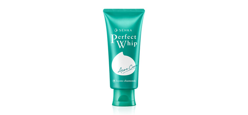 Senka Perfect Whip Acne Care Foam 100 g .
