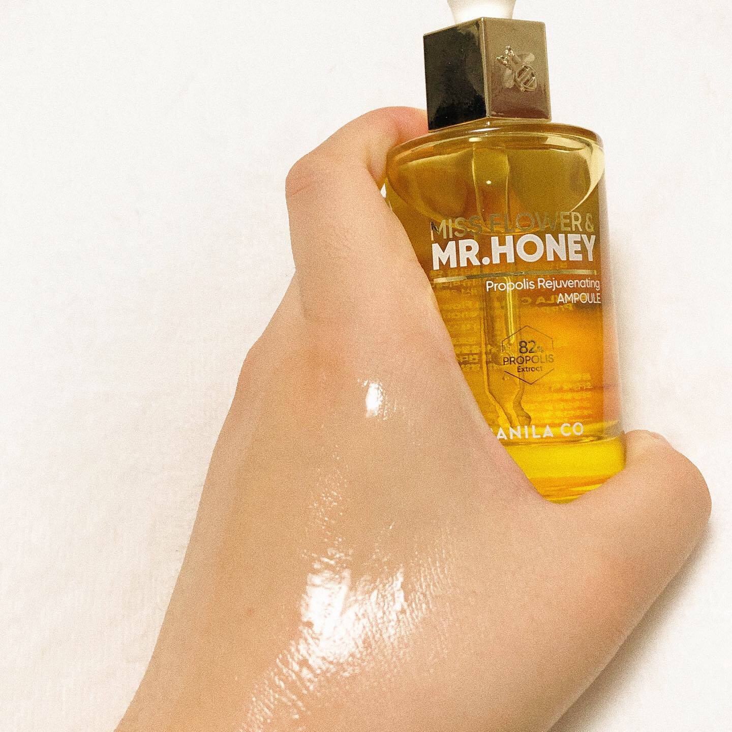 Banila Co Miss Flower & Mr Honey Propolis Rejuvenating Ampoule 50 ml.