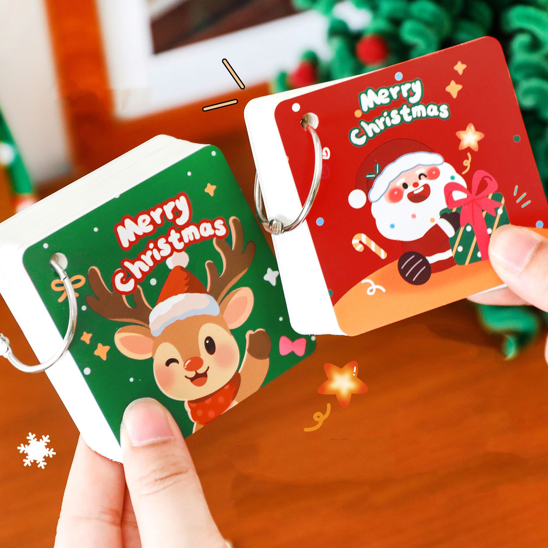 📚🎄 สมุดโน้ตคริสต์มาส 80 แผ่น ลายน่ารัก 7×7cm 🎅✨ สมุดจดพกพา มีห่วงคล้อง ใช้งานง่าย น่าใช้สุดๆ 💖