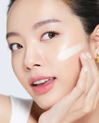 Bobbi Brown Vitamin Enriched Face Base All-In-One Primer and Moisturizer 50 ml. (Disney : Alice in Wonderland) แกะแยกจากกล่อง