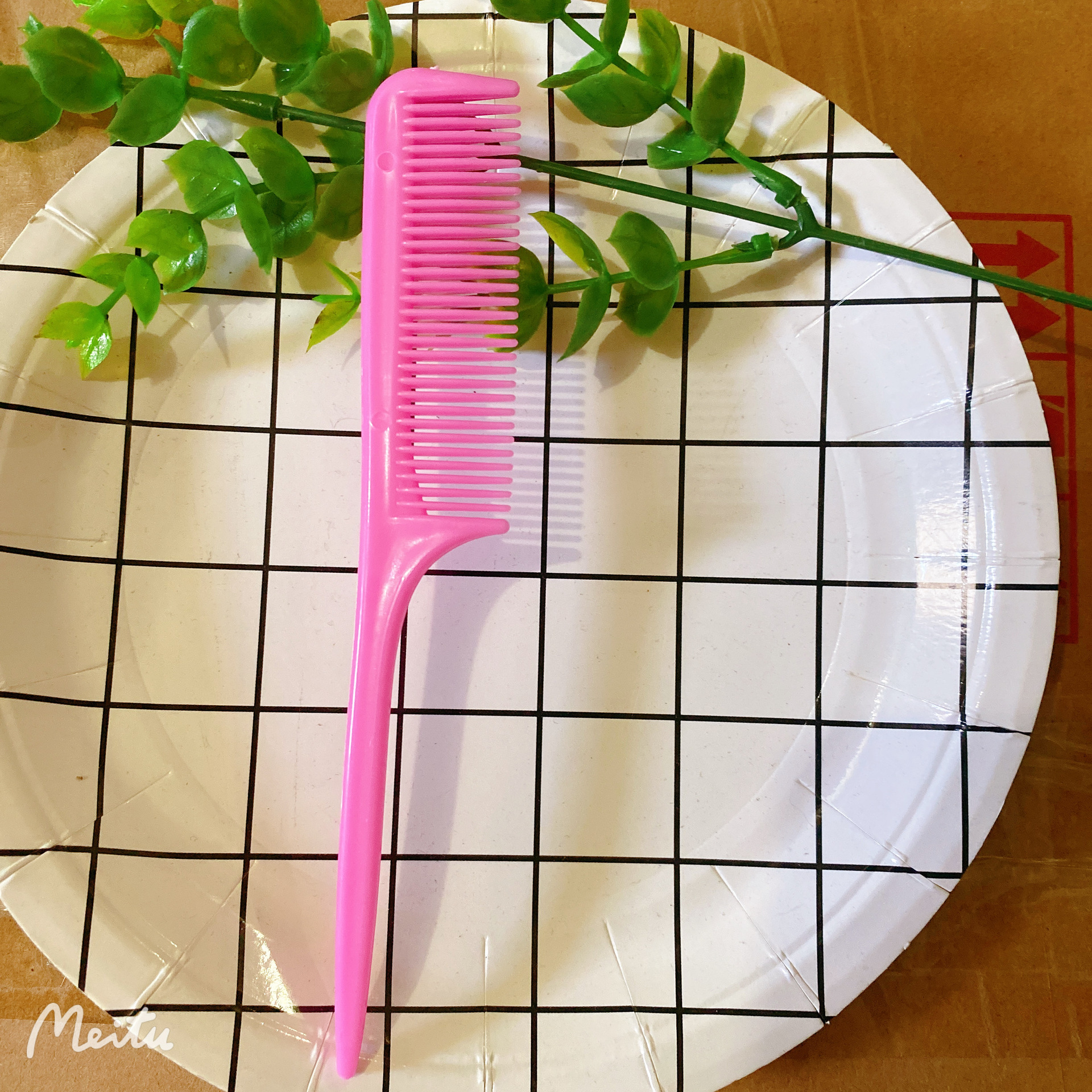 ⭐หวีหางแหลม⭐อเนกประสงค์ หวีจัดแต่งทรงผม📌สินค้าเลือกสี ราคา 1 บาท พร้อมส่ง Ohwowshop หวีหาง หวีปลายแหลม แบ่งผม จัดแต่งทรงผม