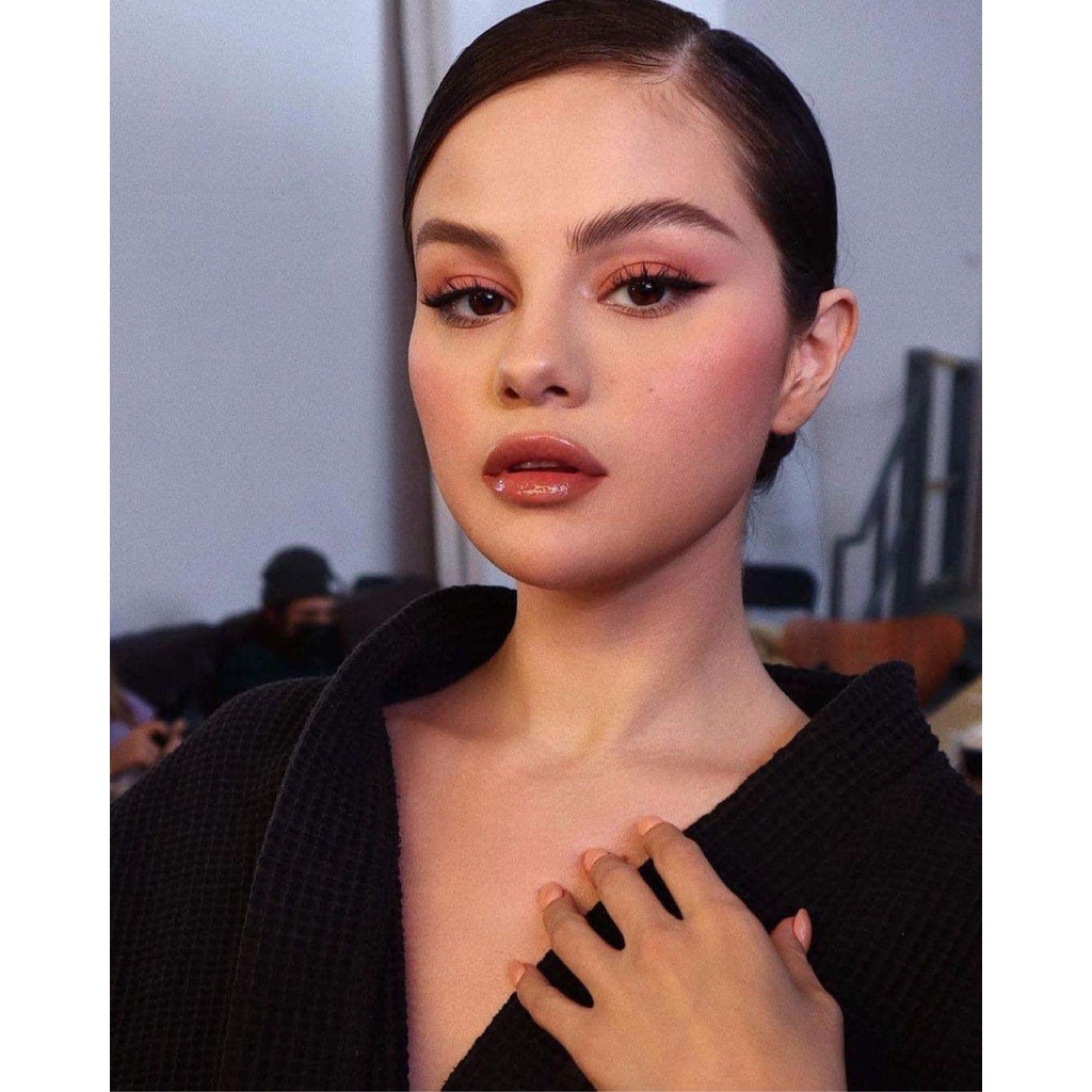 Rare Beauty Stay Vulnerable Glossy 1.4 ml. #Nearly Neutral