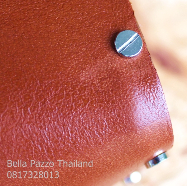 กระเป๋าหนังข้างไม้ กxยxส=8.5x23x18.5 cm"