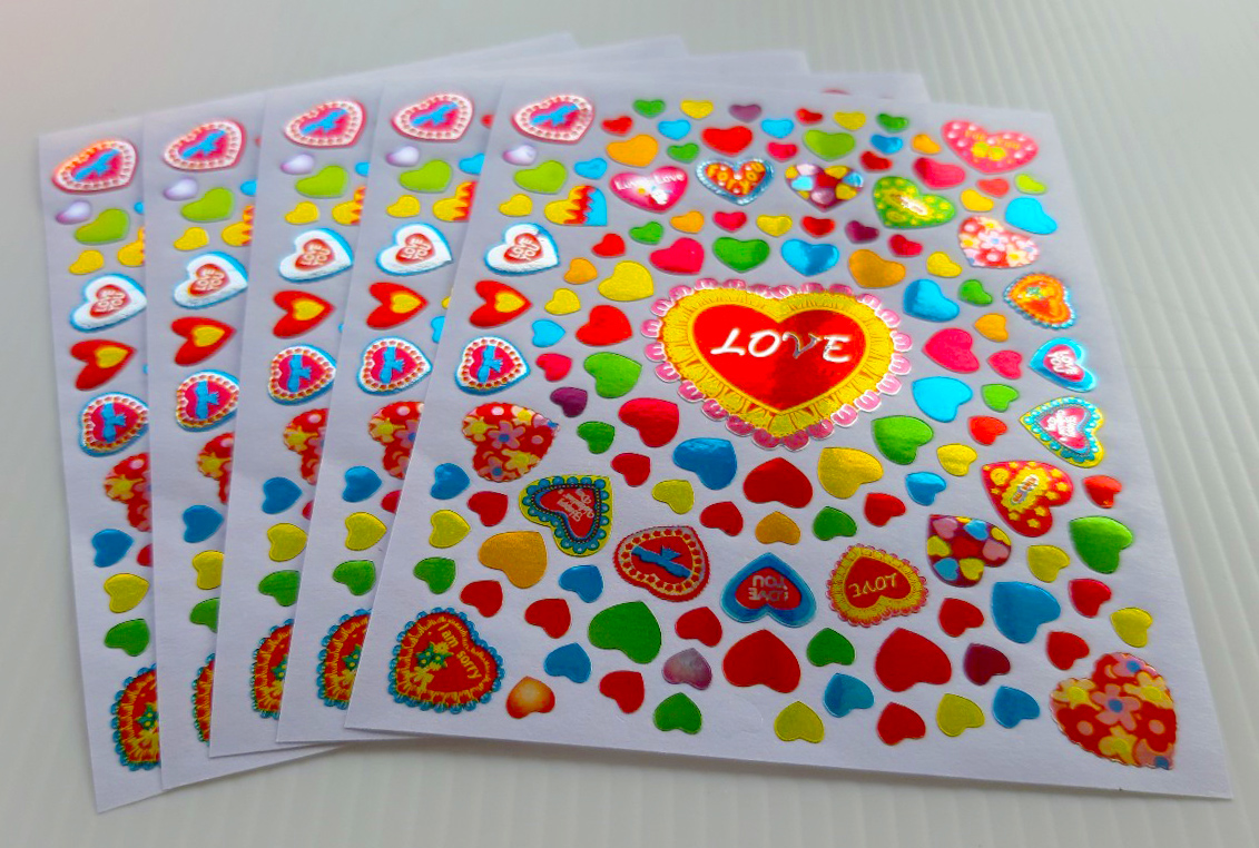 สติ๊กเกอร์หัวใจหลากสี