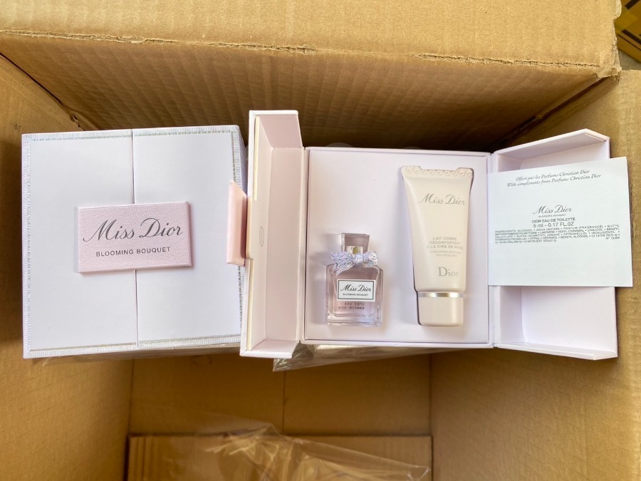 Miss Dior Blooming Bouquet EDT Gift Set EDT 5 ml. + Body Milk 20 ml.