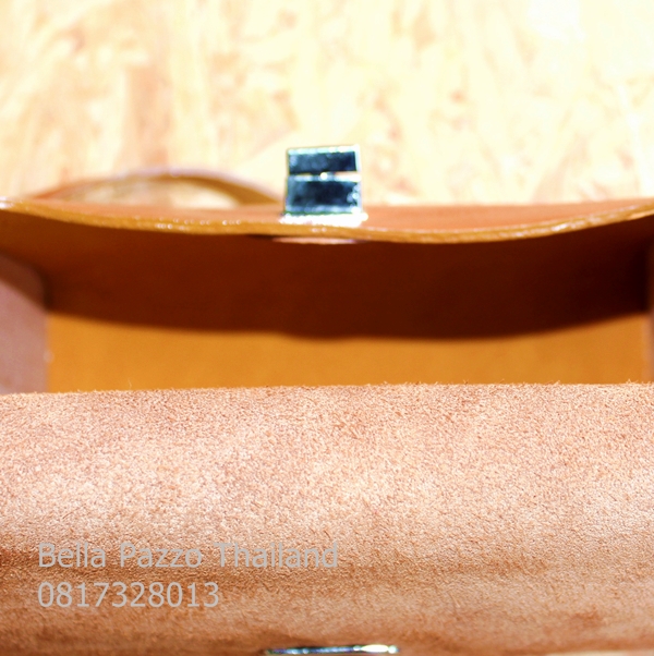 กระเป๋าหนังข้างไม้ กxยxส=8.5x23x18.5 cm"