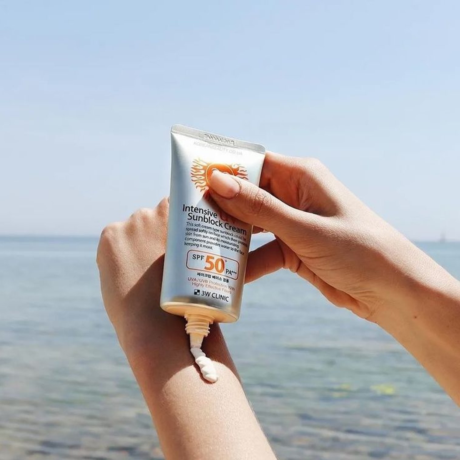 3W Clinic Intensive UV Sunblock Cream SPF50 PA+++ 70 ml.