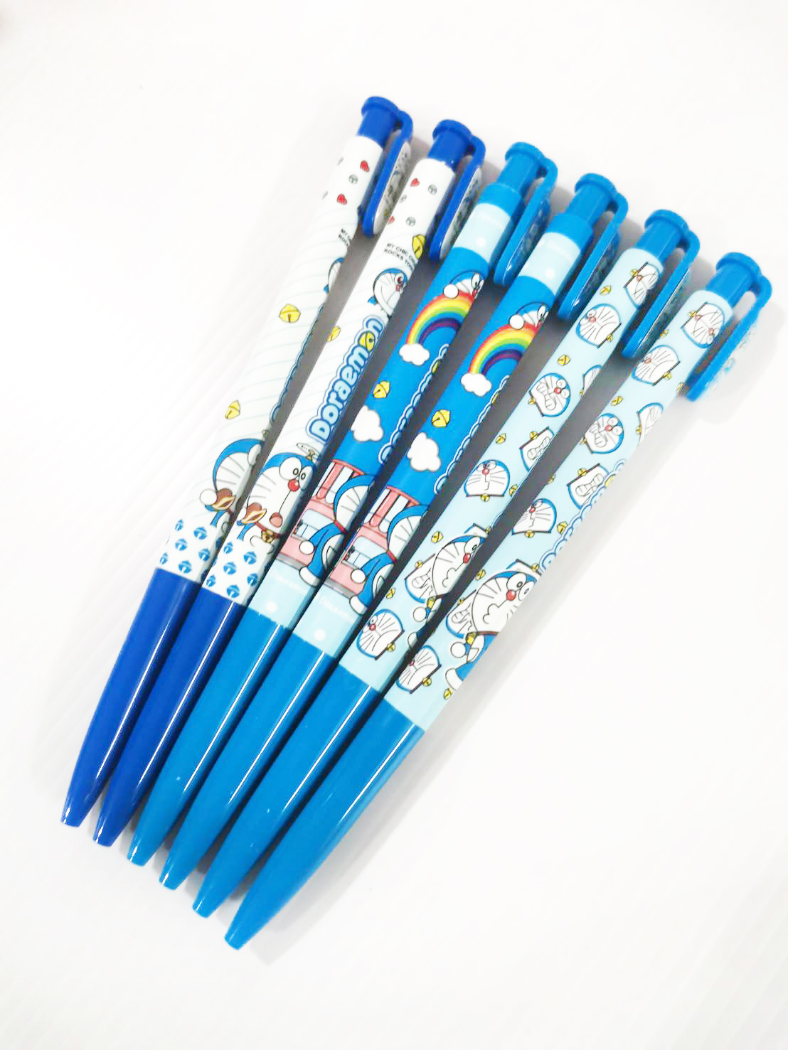 ปากกากดแฟนซี ซีรีส์ โดเรม่อน ไส้สีน้ำเงิน หัวเล็ก0.5 ชิ้นละ 9 บาท สุ่มลาย 📦ยกกล่อง 60แท่ง ✔️พร้อมส่ง เครื่องเขียน