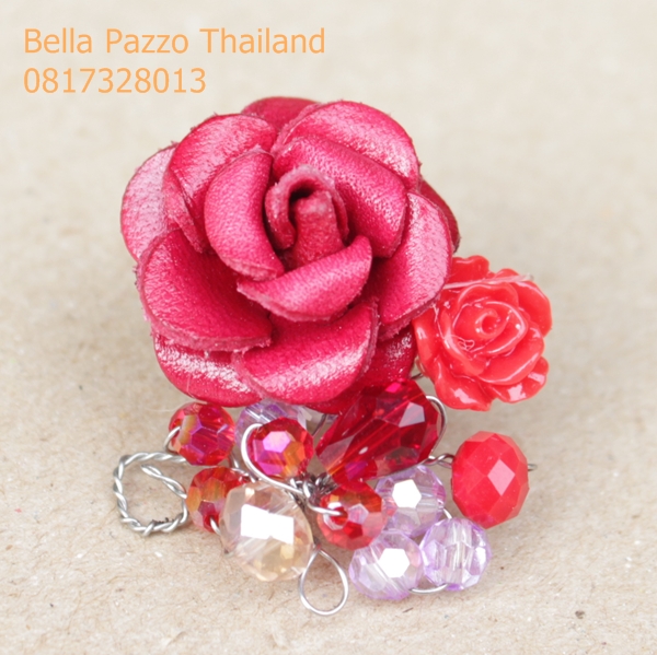 ต่างหูช่อกุหลาบหนัง 2cm. ผสมคริสตัล หนังแท้ทำมือ แฮนด์เมด Leather flower, handmade, earrings, handicraft