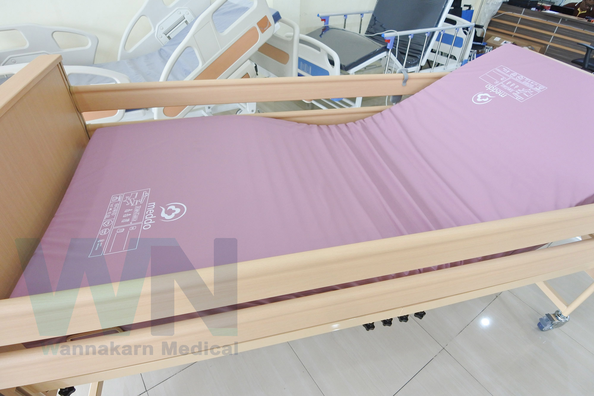 ที่นอนโฟมป้องกันแผลกดทับ Meddo Turntable รุ่น นอนได้ 2 ด้าน กันแผลกดทับได้ทั้ง 2 ด้าน MODEL FM1516 L