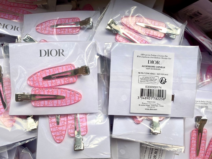 Dior Backstage Rosy Glow Hair Clip