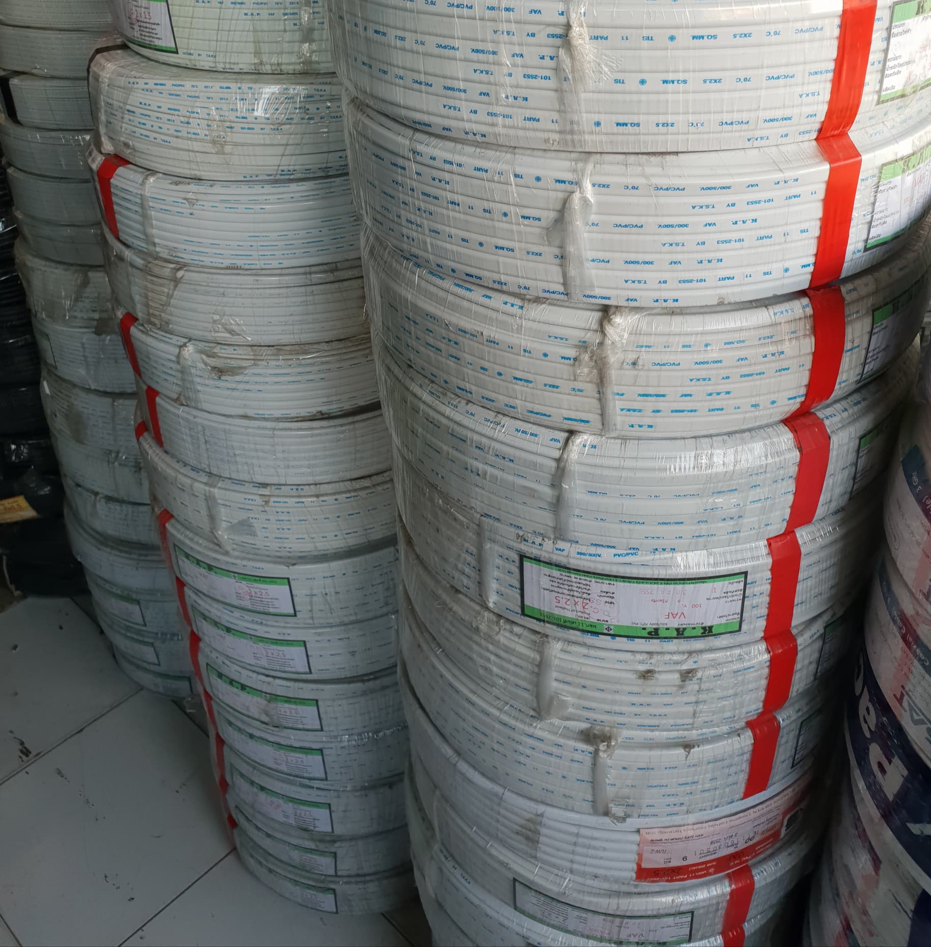 สายไฟ VAF2X1.5 ยาว50- 90 เมตร 420 - 710 บาท