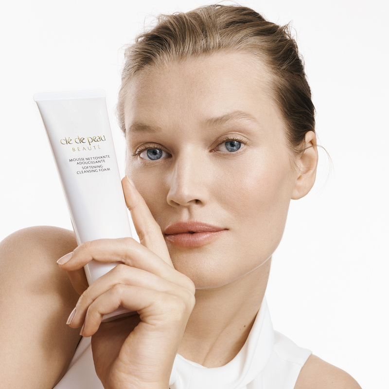 Cle de Peau Beaute Clarifying Cleansing Foam 125 ml.