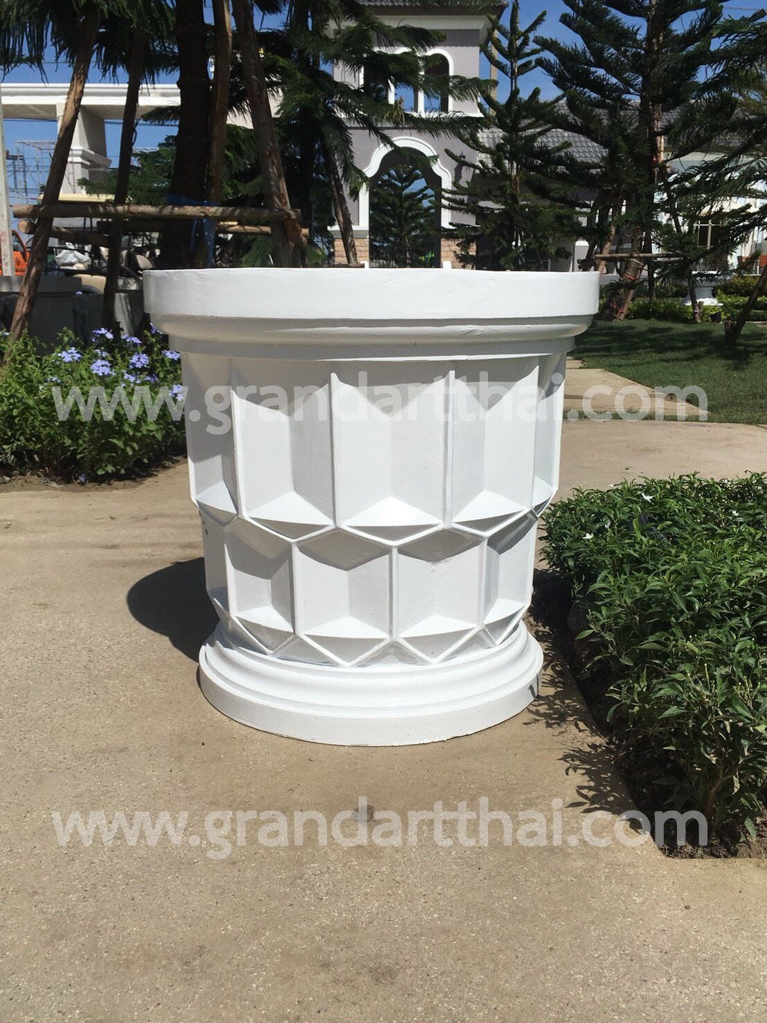 กระถางลายผลึกเพชร