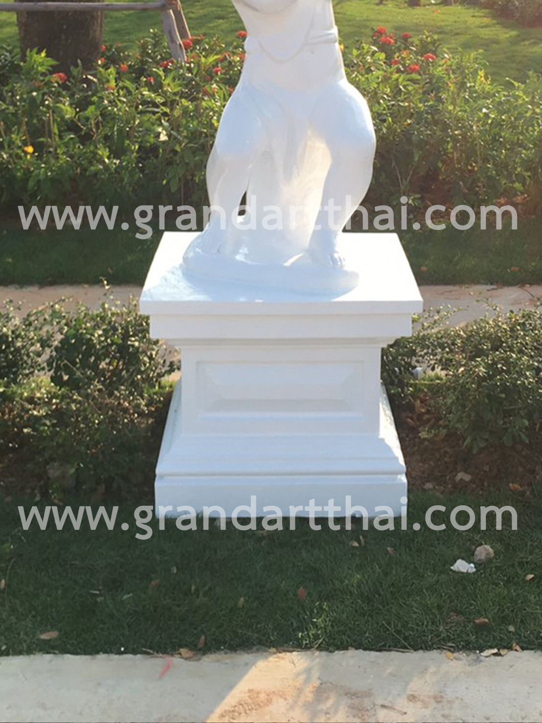 แท่นเหลี่ยมลายฟัก 45/50