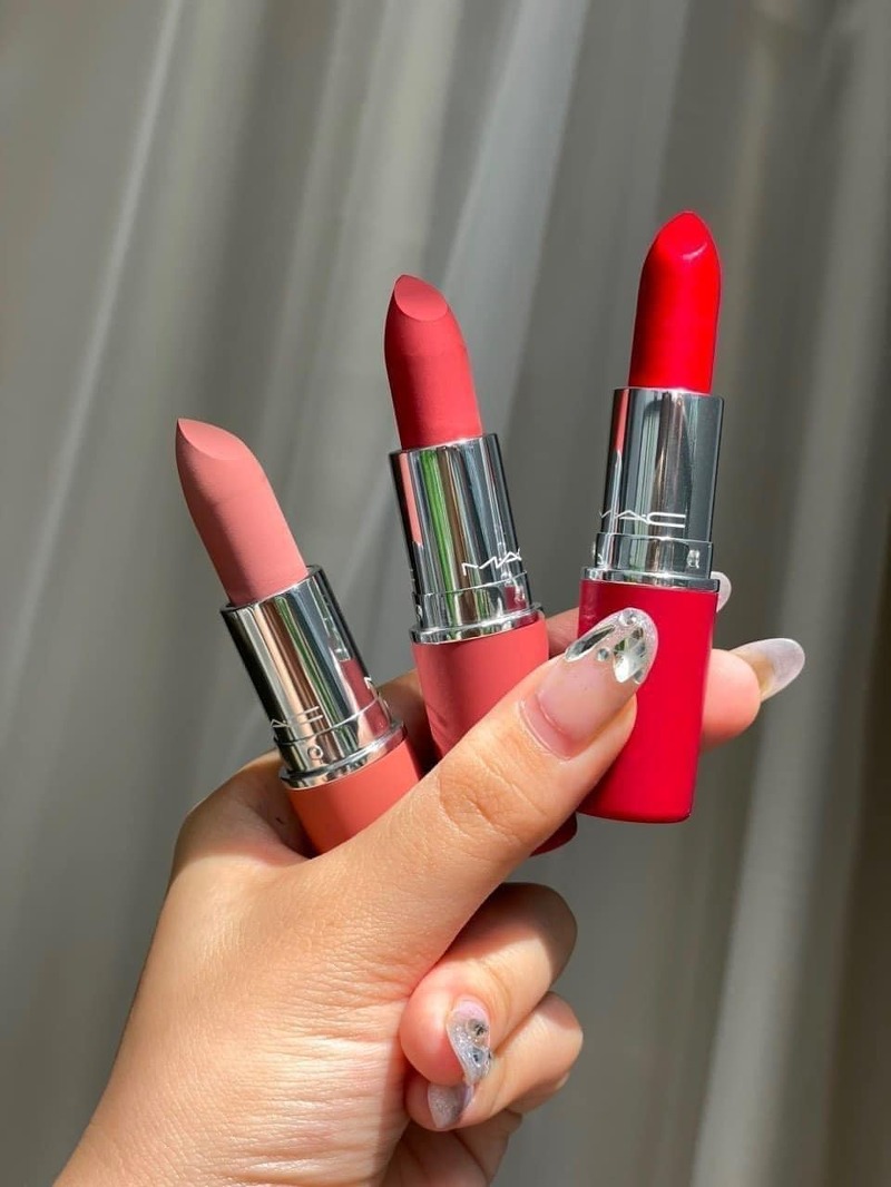 M.A.C Hail To Chic! Lipstick Trio Set 3 Colors
