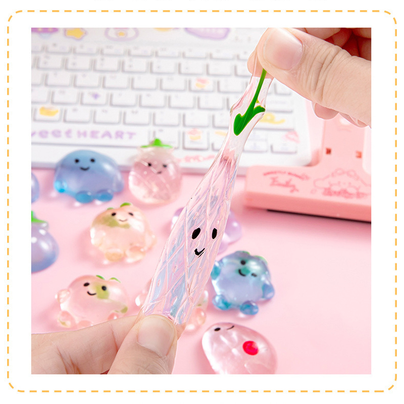 🌈🍇สกุชชี่ตุ๊กตาการ์ตูนผลไม้นุ่มนิ่ม🍊📌สุ่มคละแบบ✅พร้อมส่งในไทย ของเล่นคลายเครียด ของเล่นบีบสกุชชี่