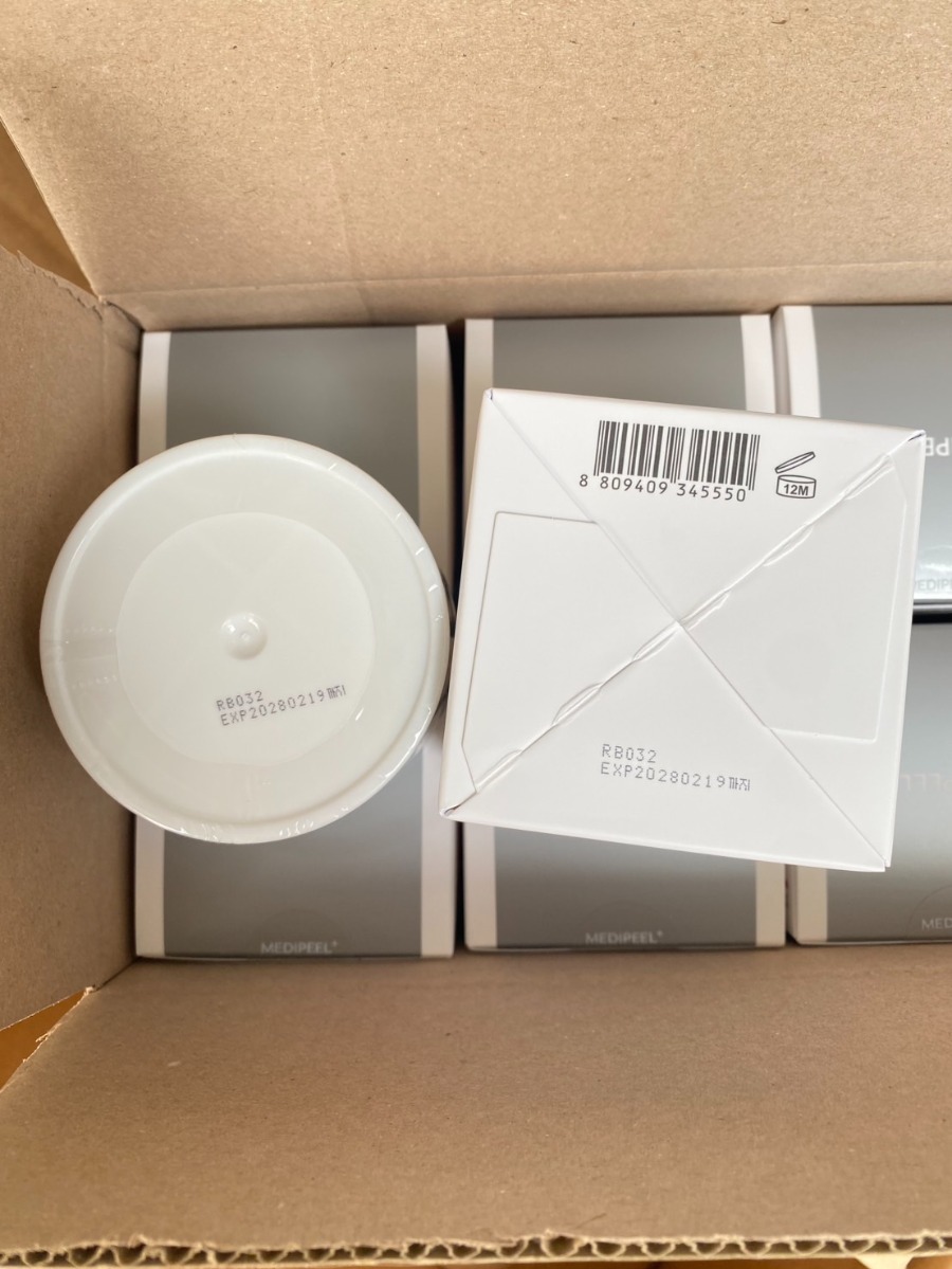 MEDI-PEEL Premium Collagen Naite Thread Neck Cream 100 ml.