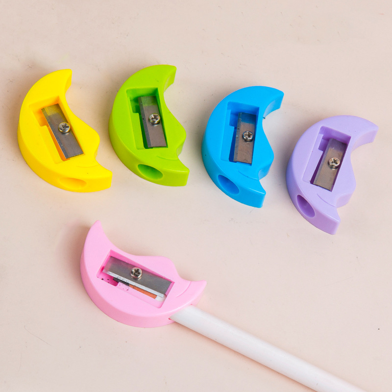 ⭐กบเหลา⭐รูปทรงตัวการ์ตูน หลากสี ( สินค้าเลือกสี ) ชิ้นละ 2 บาท ✔️พร้อมส่ง Ohwowshop เครื่องเขียน กบ กบเหลาดินสอ